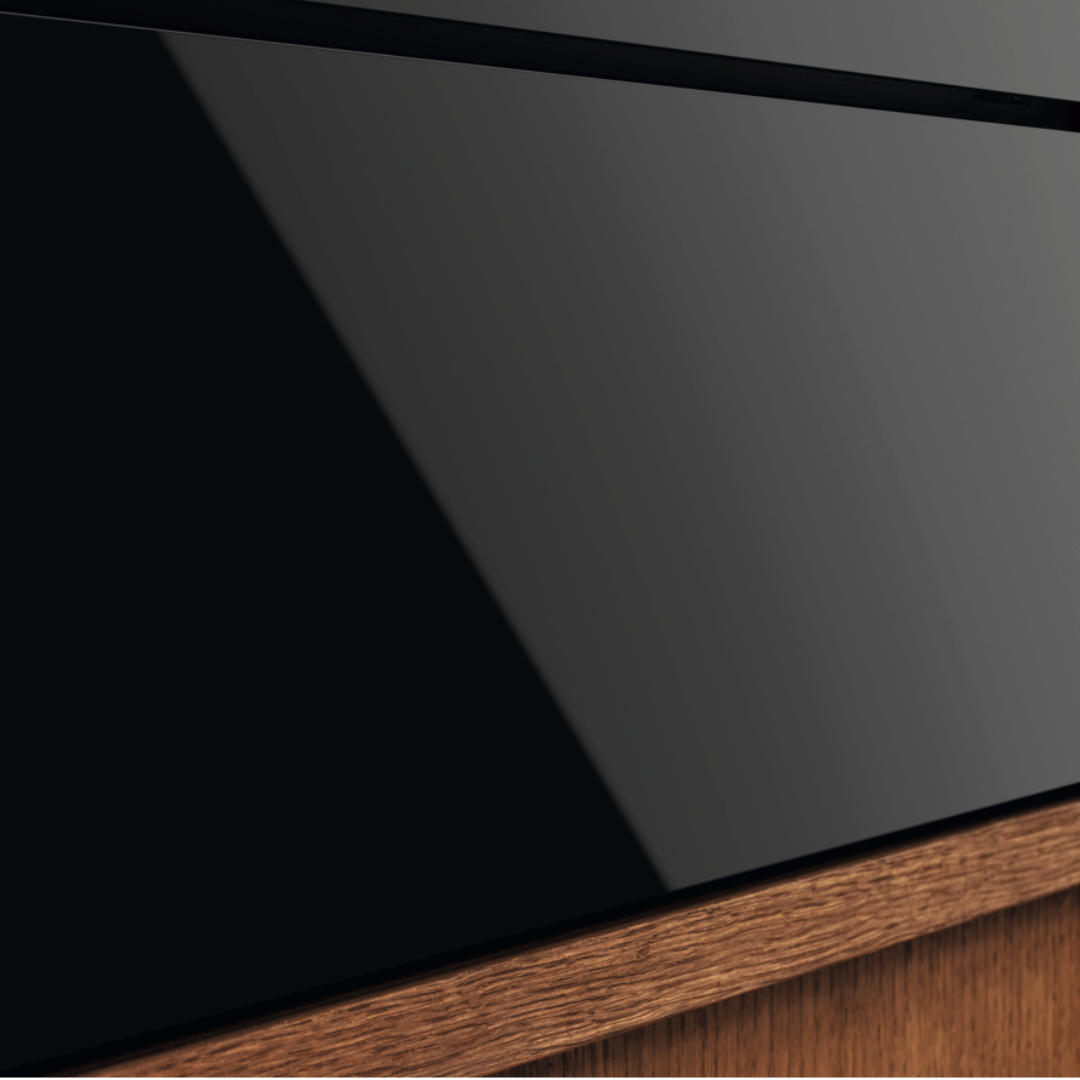 Close-up of a Electrolux 600 Series Built Warming Drawer product