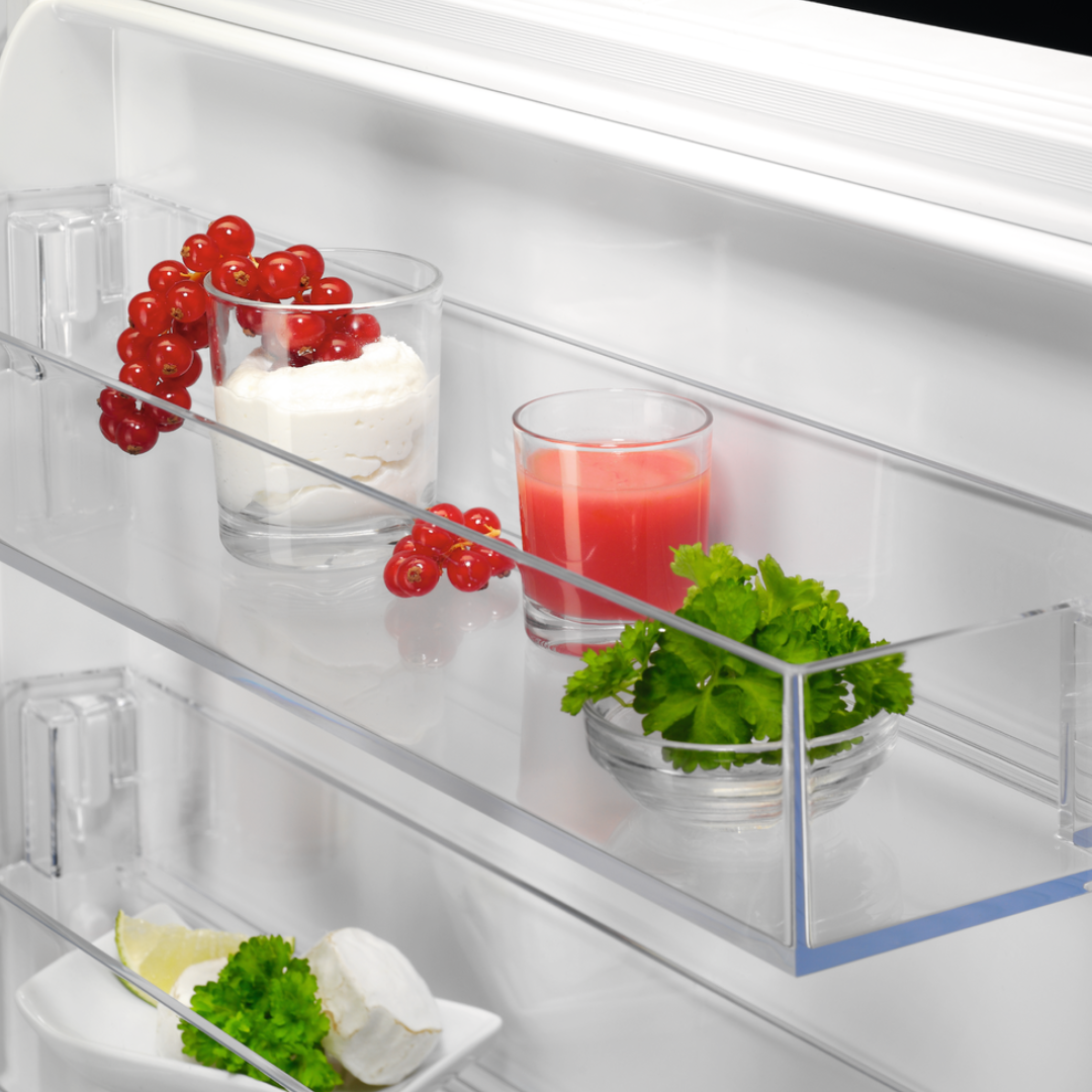 AEG 6000 Series TwinTech® Integrated Frost Free Fridge Freezer 70/30 OSC6N181ES