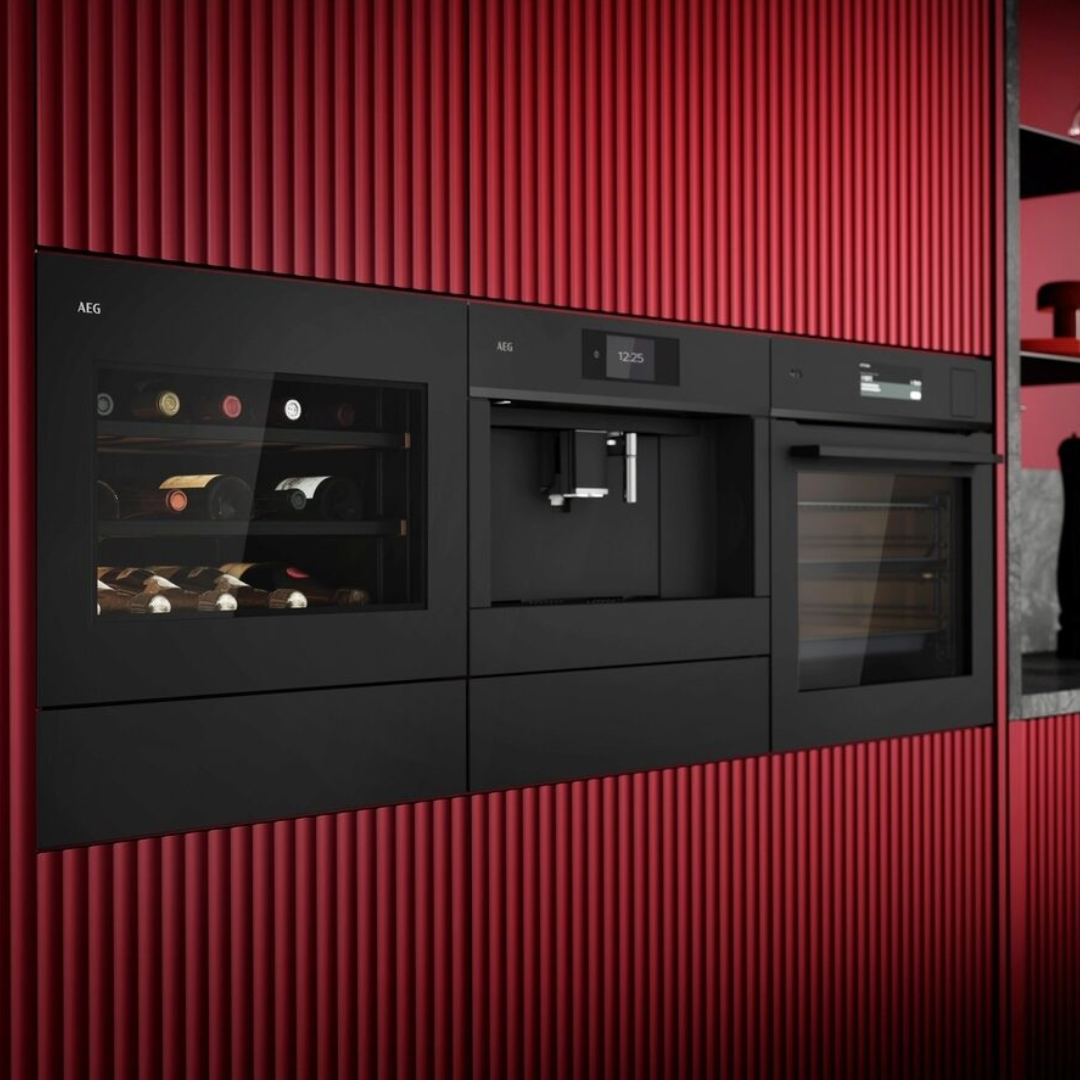AEG 9000 Series Matt Black Integrated Wine Cooler NKW8P21KAT