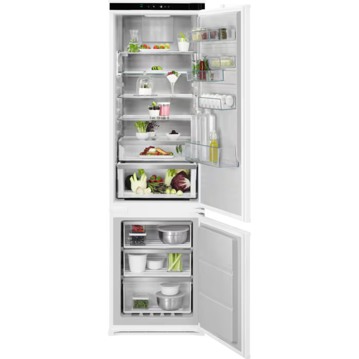 AEG 8000 Series Integrated Cooling 360° Fridge Freezer 188.4 cm NSC8M191DS